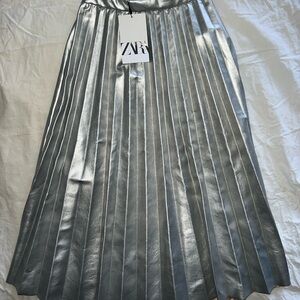 Zara Metallic Pleated Midi Skirt in Silver